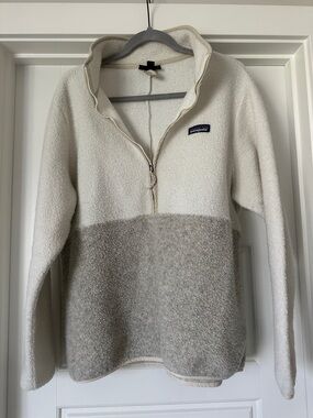 Patagonia Two-Tone Cream & Light Gray Quarter-Zip Shearling Pullover
